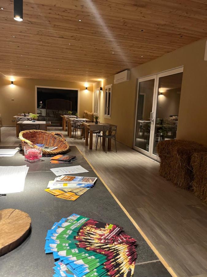 Agriturismo Terre Di Ginepro Borghetto di Vara Bagian luar foto