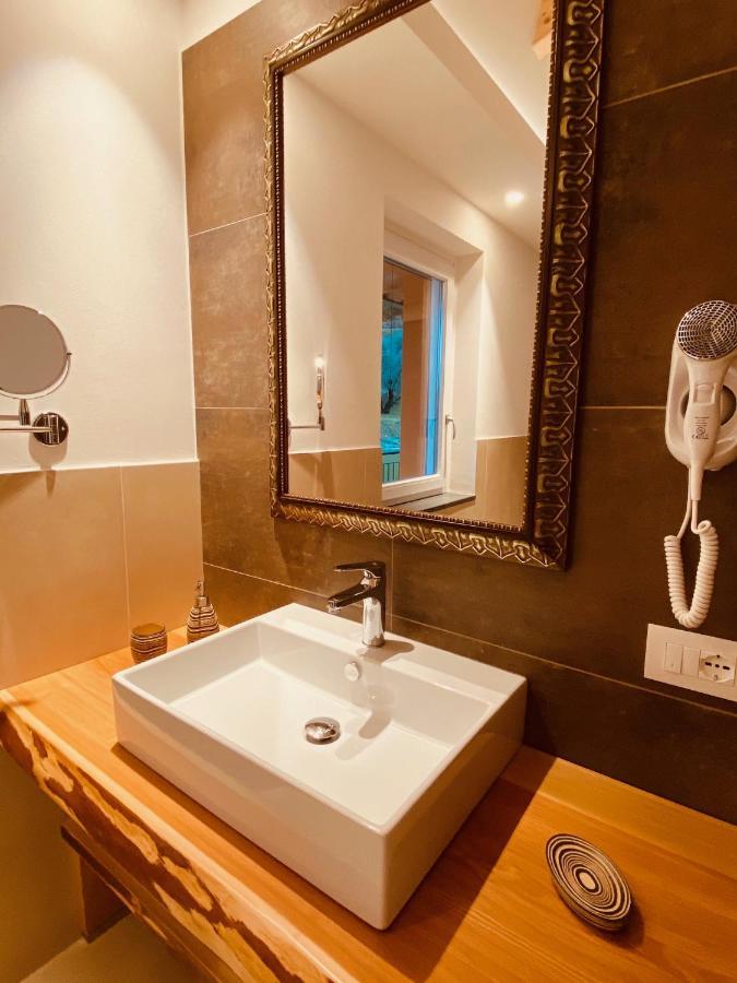 Agriturismo Terre Di Ginepro Borghetto di Vara Bagian luar foto